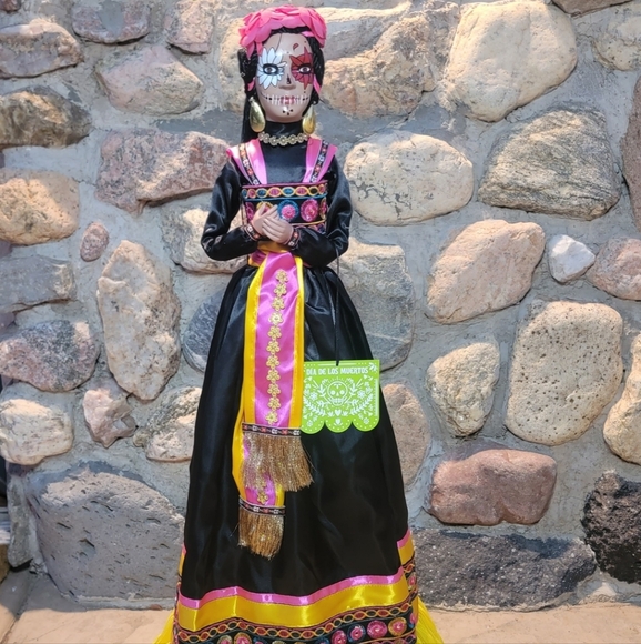 DIA DE LOS MUERTOS DOLL, DAY OF THE DEAD DECOR - Picture 16 of 16
